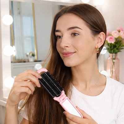 Brosse pour cheveux miroir integré au manche