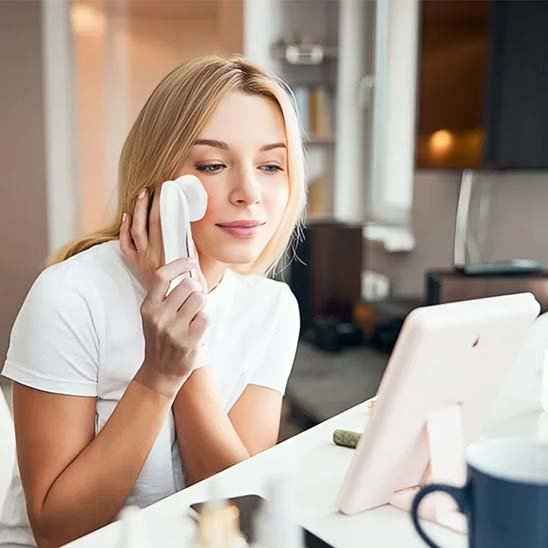 Masseur Visage design ergonomique